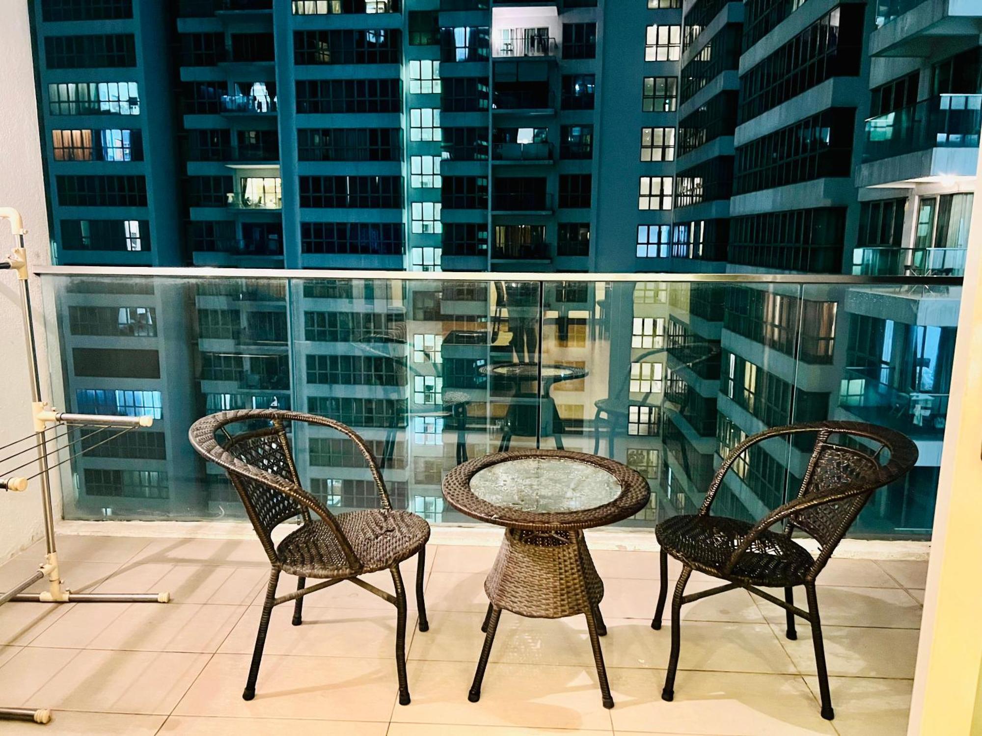 Regalia Spritz Empire Hostel Куала-Лумпур Экстерьер фото